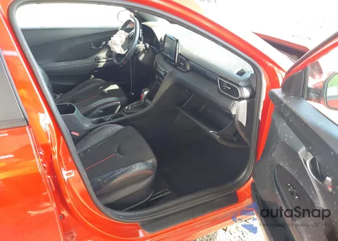 2019 Hyundai Veloster 2.0 Premium z USA, uszkodzony, nr VIN KMHTG6AF9KU012363